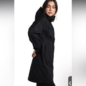 LOLE Women's Element Long Rain Jacket